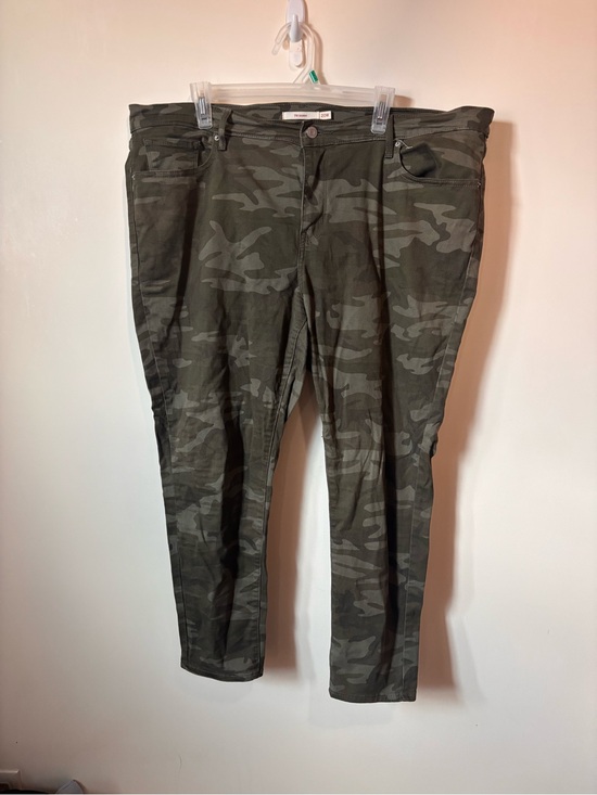 Levi's Denim - Levi's Women's Camo Skinny Jeans - Olive